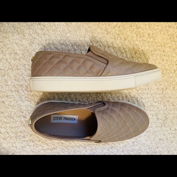 Steve Madden Shoes - Steve Madden Quilted Slip on sneaker